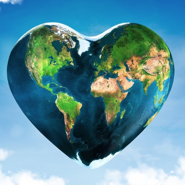 Планета в форме сердца