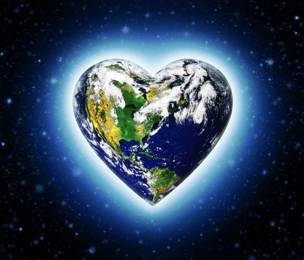 Земля в форме сердца