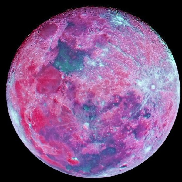 Розовая Луна