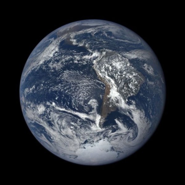 Планета земля издалека