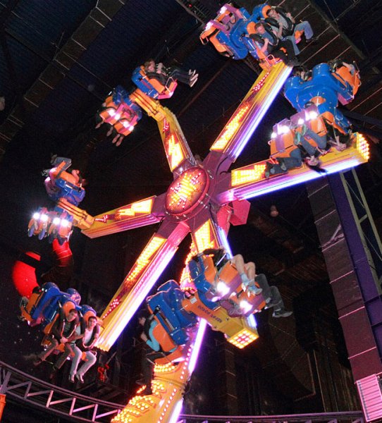 Парк аттракционов Воронеж Сити парк град