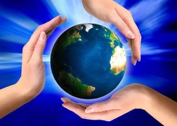 Земной шар в руках