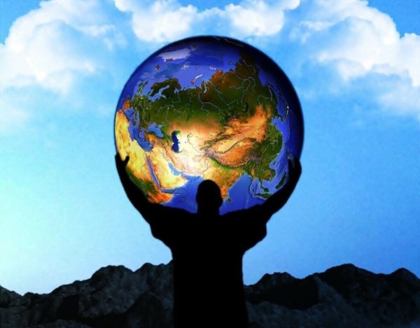 Земной шар в руках