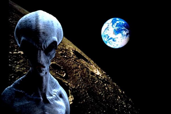 Пришельцы на Луне