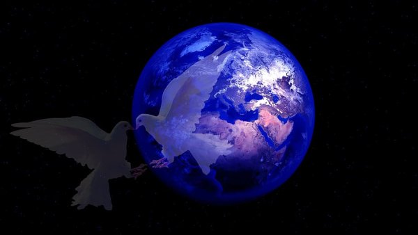 Голубь мира и земной шар