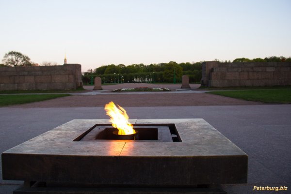 Марсово поле Санкт-Петербург мемориал