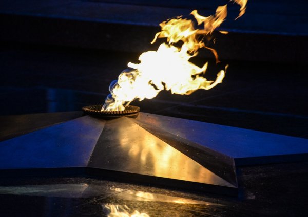 Поликарпов вечный огонь Санкт-Петербург