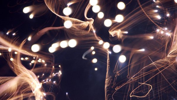 Огоньки на черном фоне