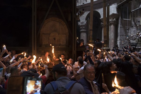 Благодатный огонь Сполохи