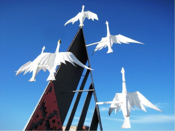 22 Октября праздник белых журавлей памятники