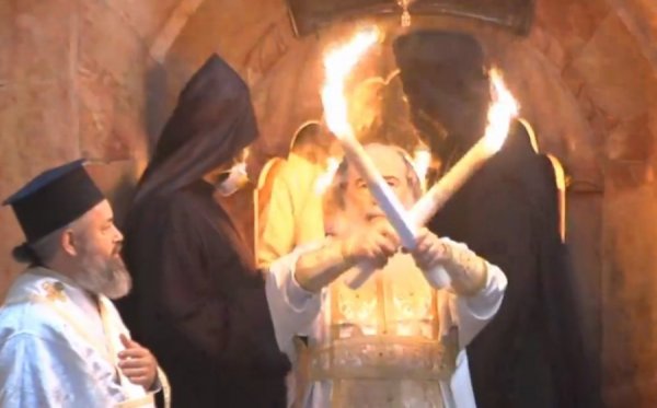 Кувуклия Благодатный огонь