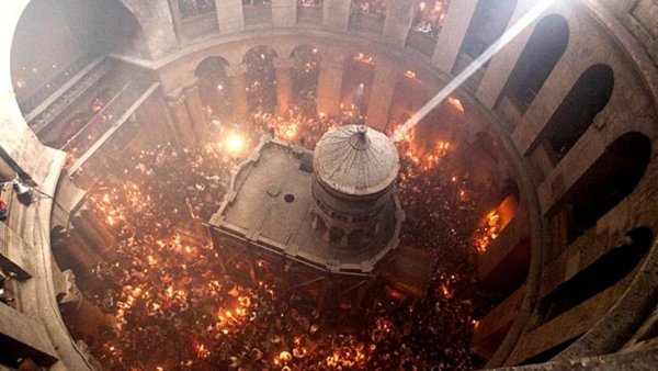 Сошествие Благодатного огня 2022