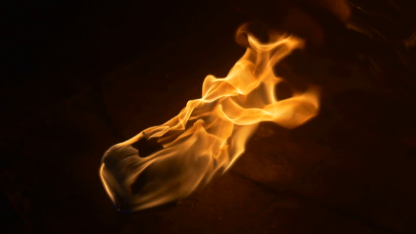 Пламя факела