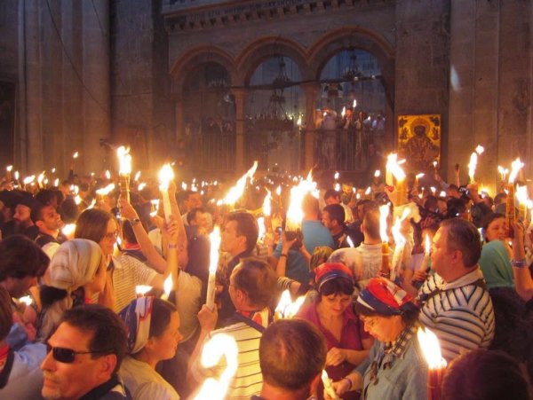Схождение Благодатного огня в Иерусалиме научное объяснение
