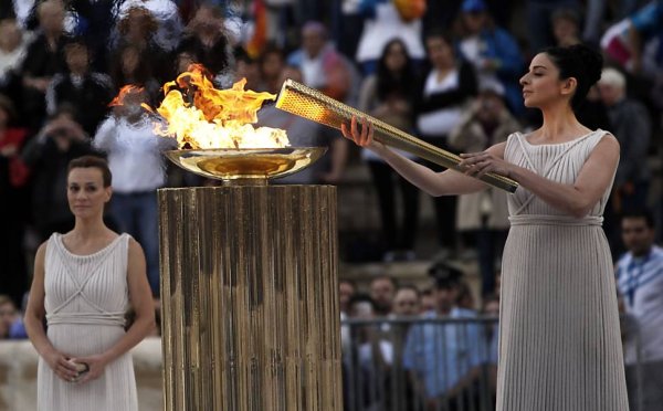 Олимпийский огонь Афины