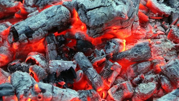 Угли тлеют