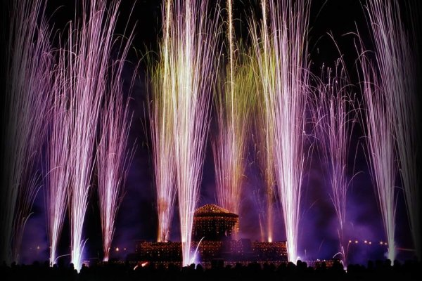 Фонтан Килиманджаро пиротехника