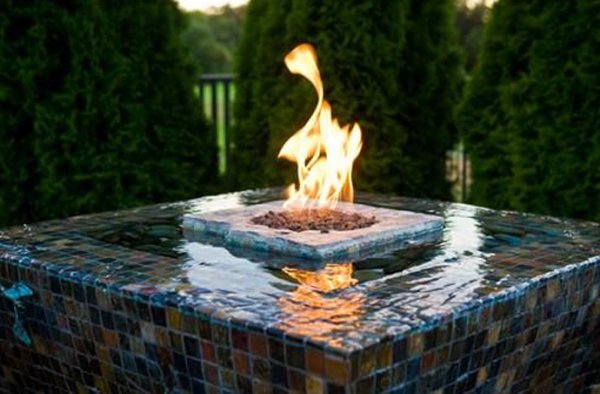 Огненный фонтан на участке