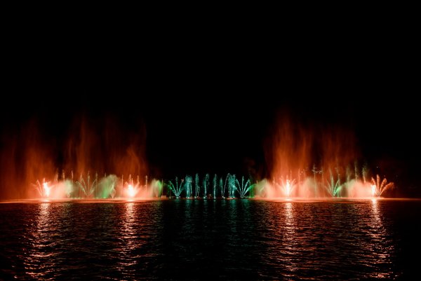 Танцующие фонтаны Абрау Дюрсо