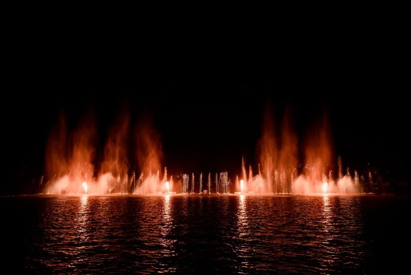 Танцующие фонтаны Абрау Дюрсо