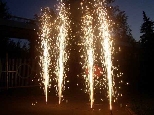 Большие бенгальские фонтаны