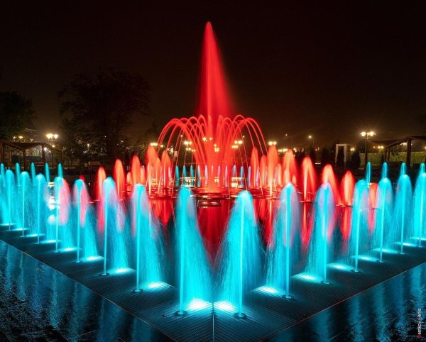 Парк Левобережный Ростов фонтан