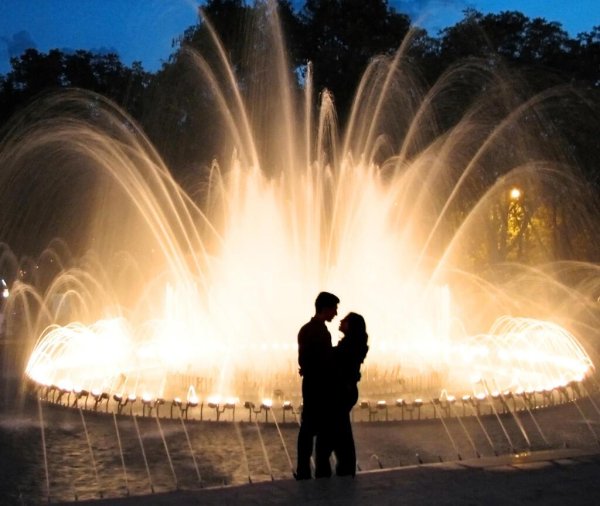 Фонтан влюбленные