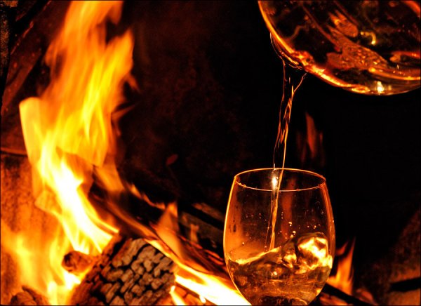 Камин коньяк