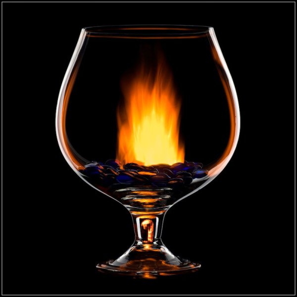 Горящий стакан