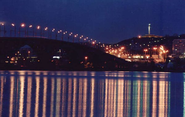 Саратов набережная ночной вид