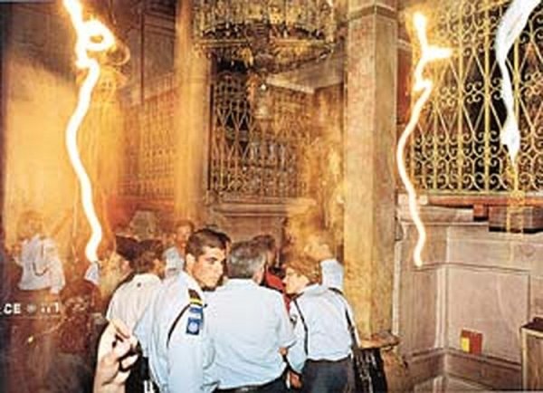 Схождение Благодатного огня в Иерусалиме 2020