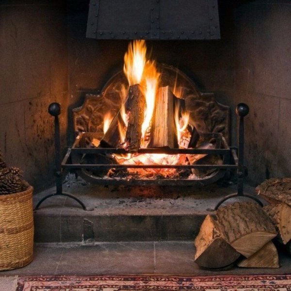 Камин тепло