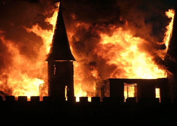 Пожар крепости