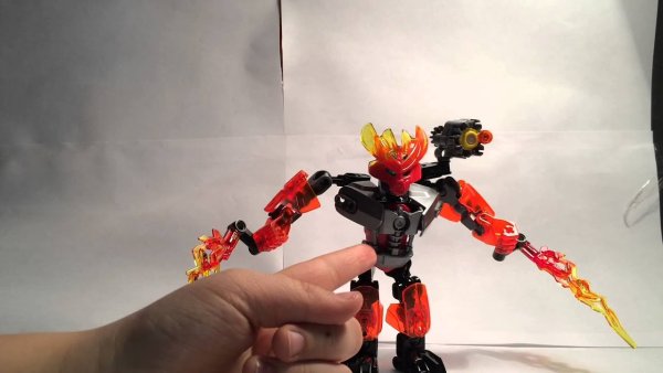 Бионикл LEGO Страж огня