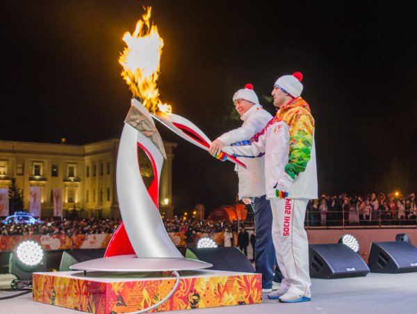 Зажжение олимпийского огня