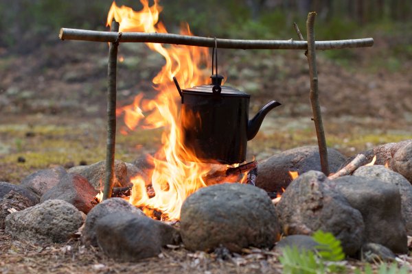 Котелок на огне