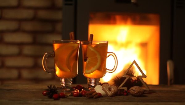 Чашка чая у камина