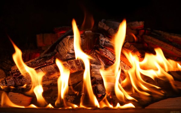 Горящий камин