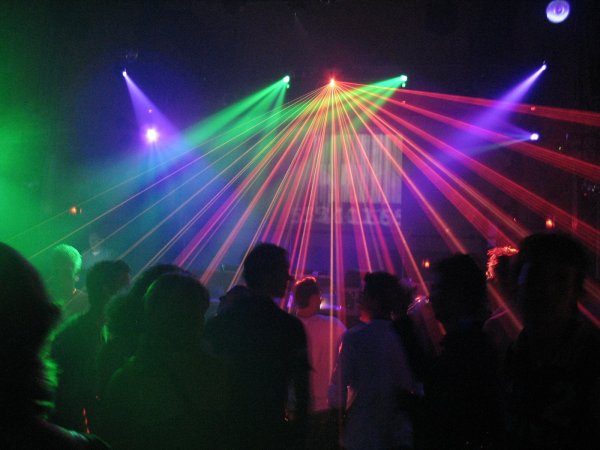 Светомузыка в ночном клубе