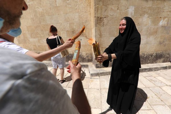 Благодатный огонь в Иерусалиме