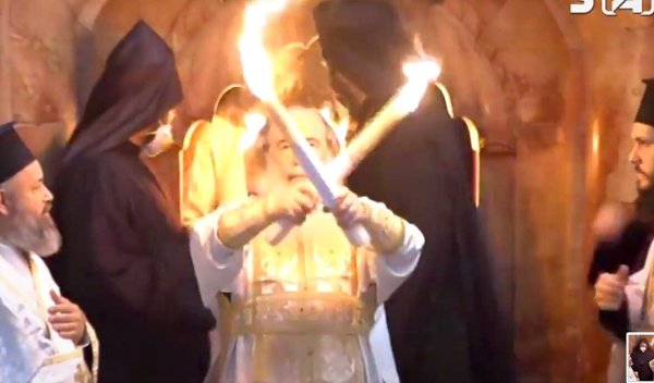 Храм гроба Господня Благодатный огонь