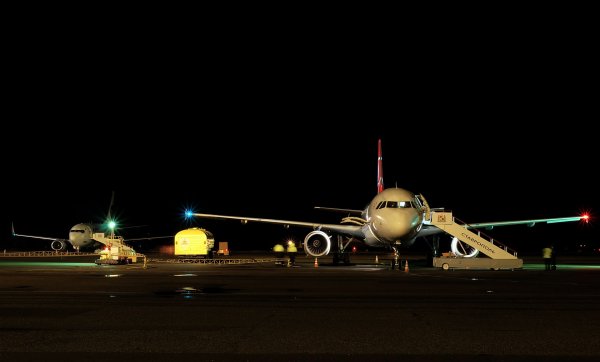 Аэропорт Ставрополь ночью