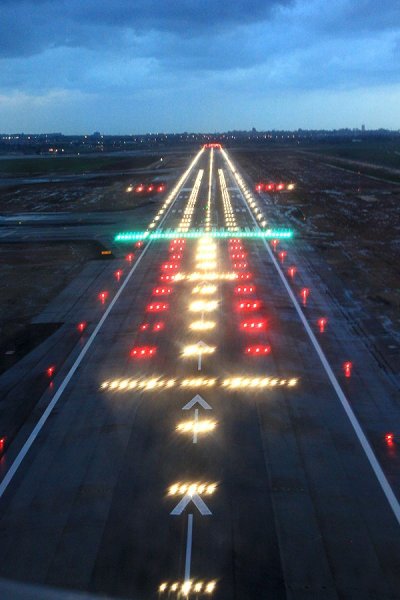 Светосигнальное оборудование ВПП Шереметьево