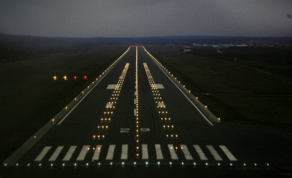 Светосигнальное оборудование ВПП Шереметьево