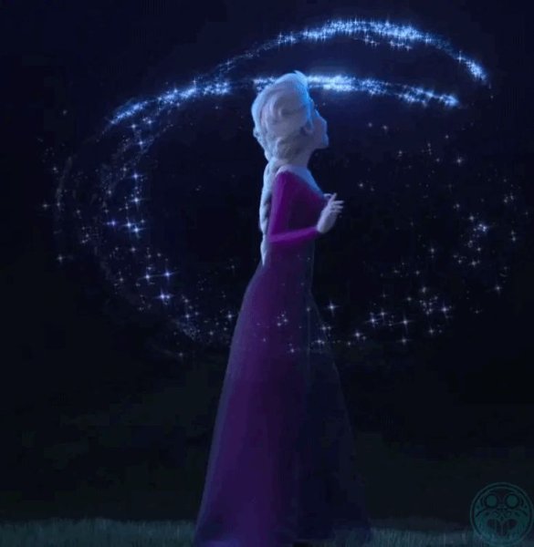 Elsa Frozen 2 в фиолетовом платье