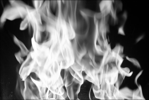 Огонь черно белый
