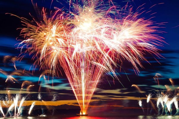 Салют пиро Радуга