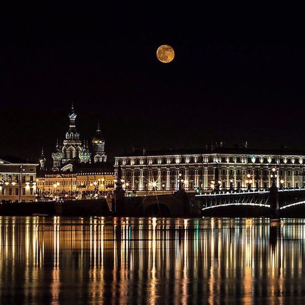На Неве с огнем Санкт Петербург