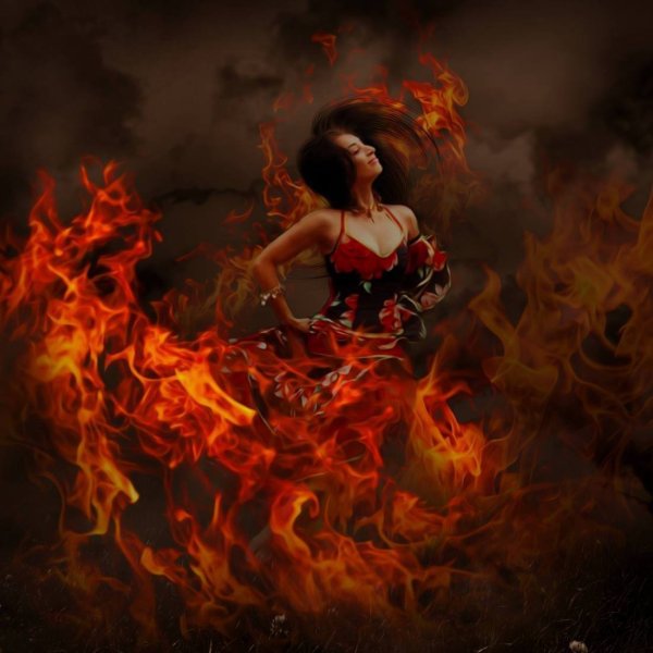 Женщина пламя