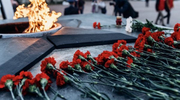 День памяти и скорби огонь